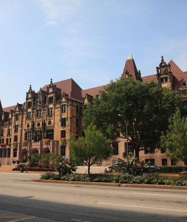 St. Louis Moves to Regulate Data Centers